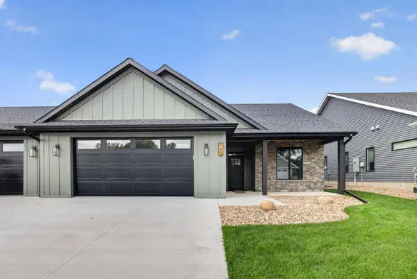 743 Kodiak DR NW, Stewartville, MN 55976