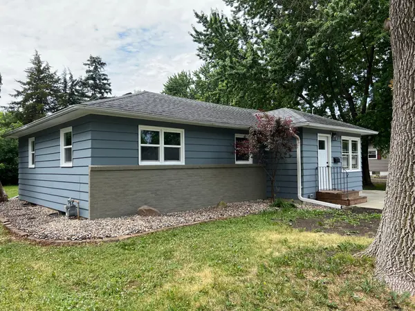 1405 W Clark ST, Albert Lea, MN 56007