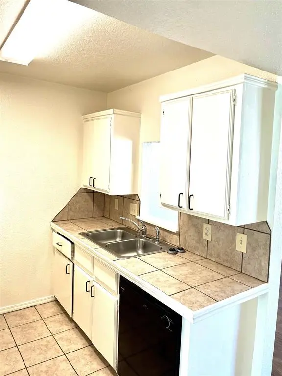 1901 E Lindsey ST #18B, Norman, OK 73071