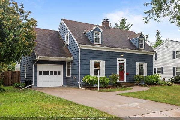 165 RIVER DR, Appleton, WI 54915