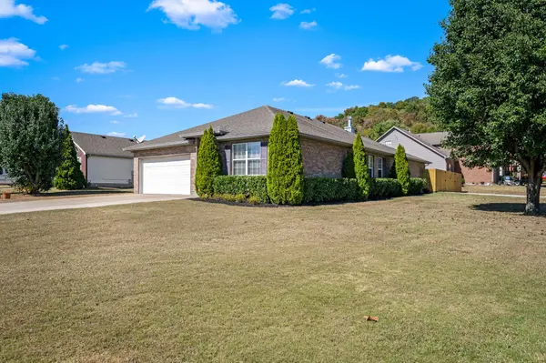 2163 Spring Hill Cir, Spring Hill, TN 37174