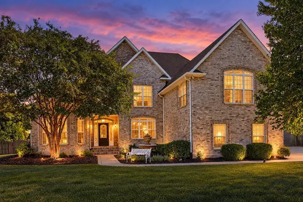 677 Starpoint Dr, Gallatin, TN 37066