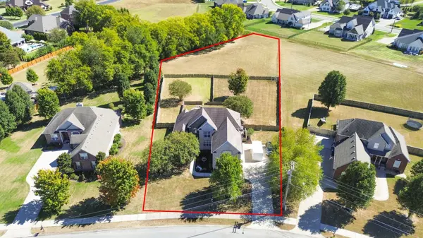 677 Starpoint Dr, Gallatin, TN 37066