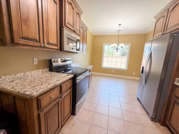 3 Emerald Ridge Cv, Jackson, TN 38305