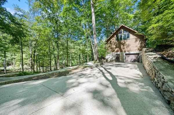 600 Hogans Branch Rd, Hendersonville, TN 37075