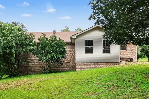 1065 Wixtown Rd, Westmoreland, TN 37186