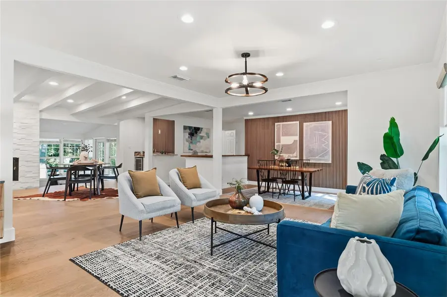 5718 Highland Hills DR, Austin, TX 78731