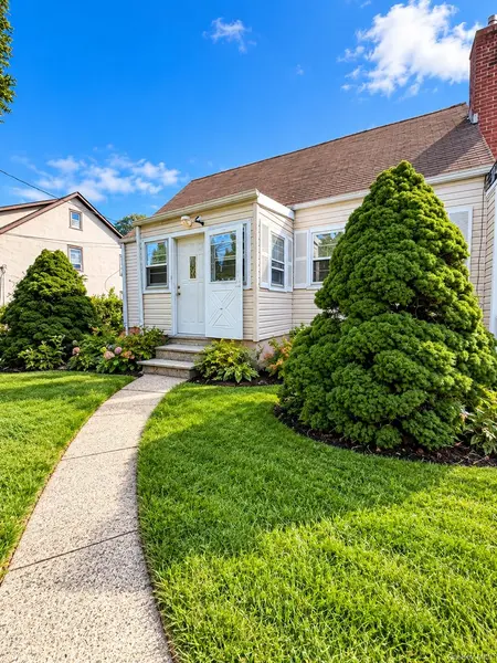 12 N Mortimer AVE, Elmsford, NY 10523