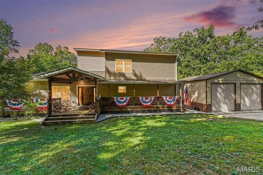 10421 Apke LN, Catawissa, MO 63015