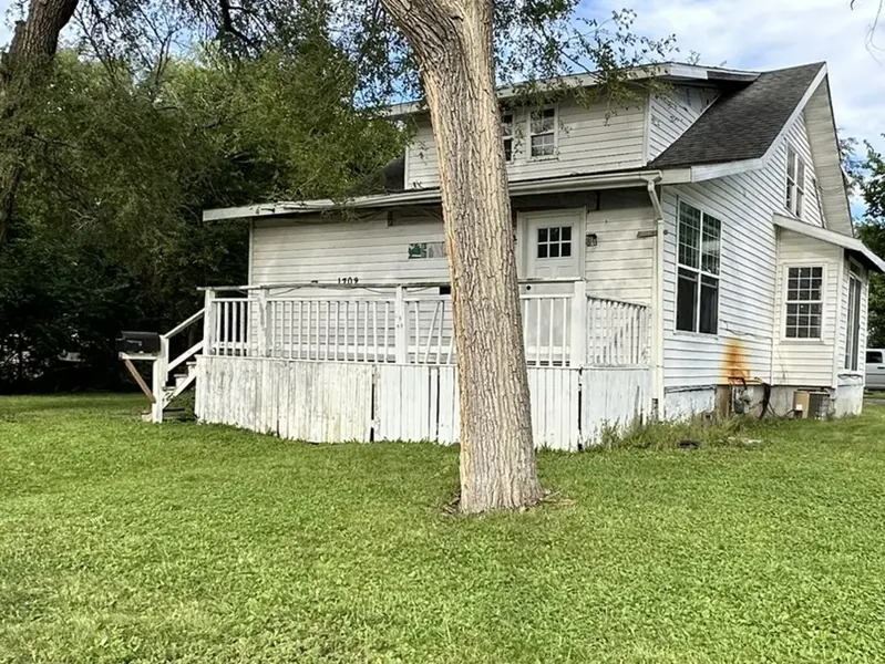 1702 Guion ST, Ottawa, IL 61350