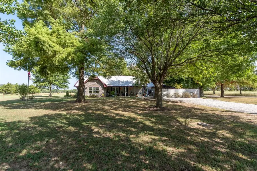 377038 E 1060 RD, Okemah, OK 74859