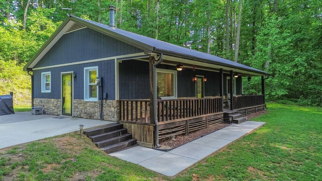 7872 Oscar Green Rd, Primm Springs, TN 38476