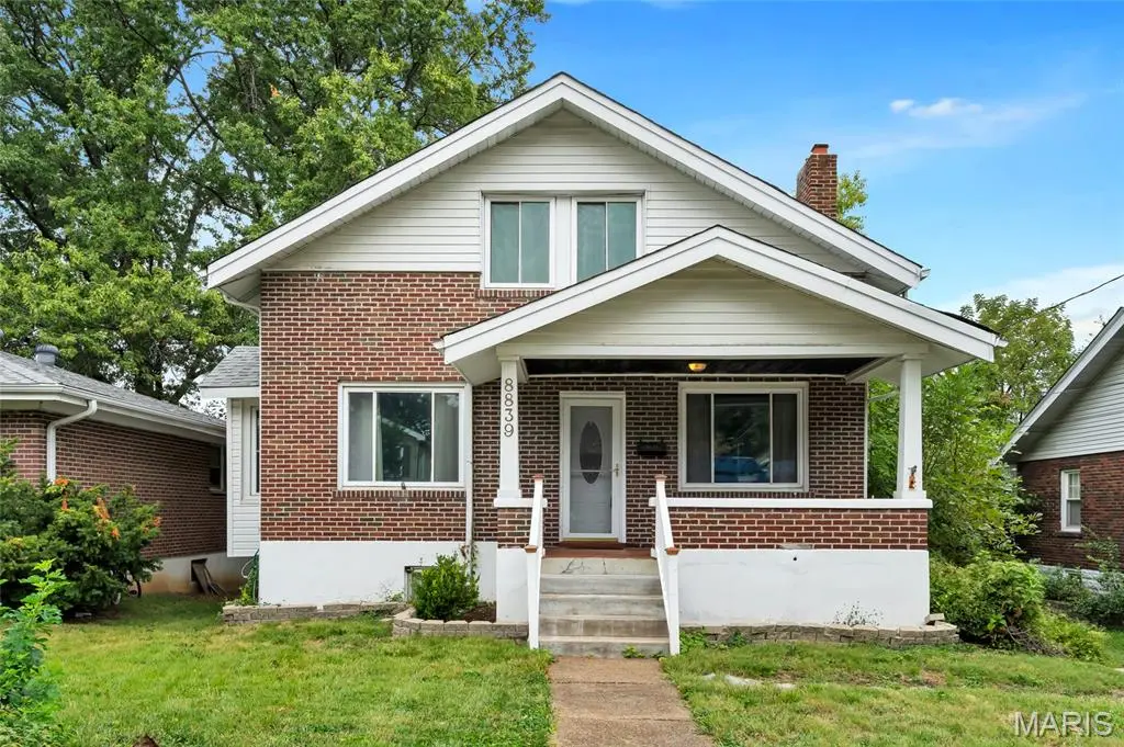 8839 Forest AVE, Overland, MO 63114