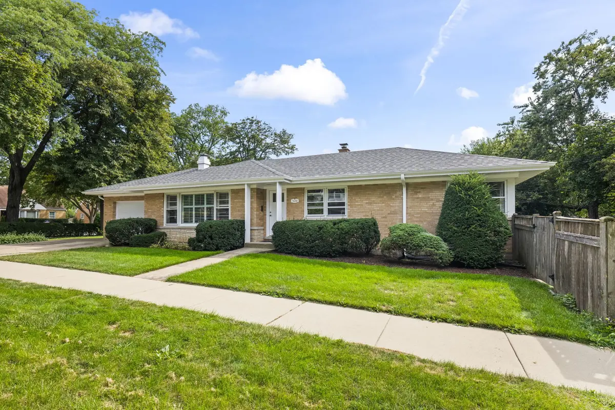 320 N Main ST, Mount Prospect, IL 60056