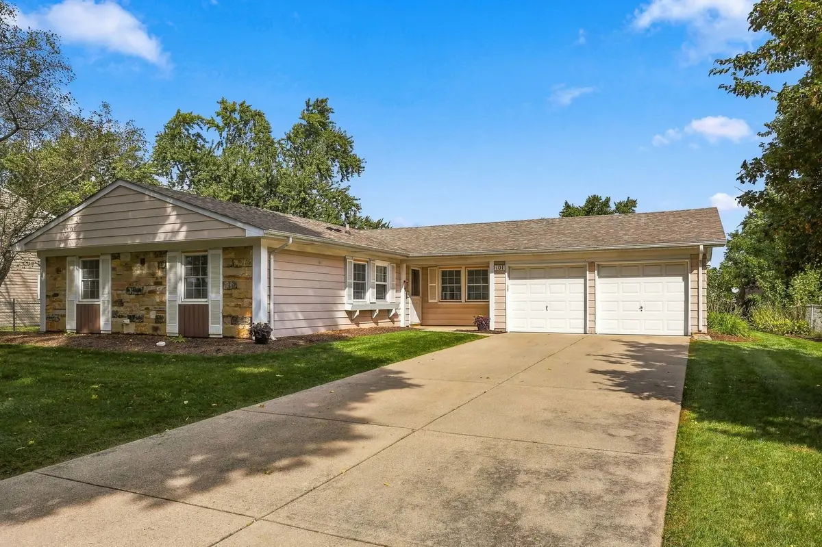 101 Emerson DR, Schaumburg, IL 60193