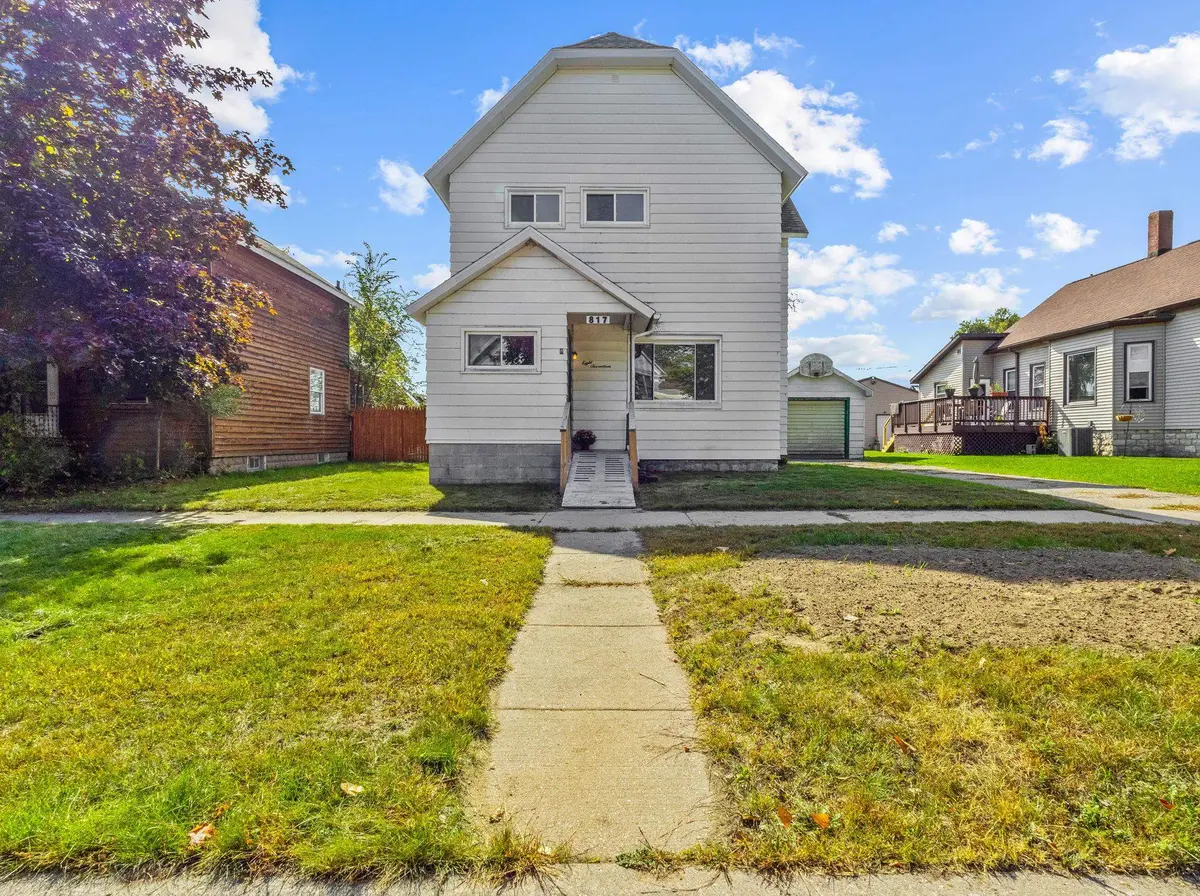 817 TERRACE AVE, Marinette, WI 54143
