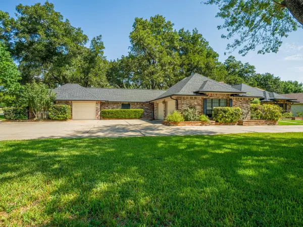 279 Quail, Meadowlakes, TX 78654