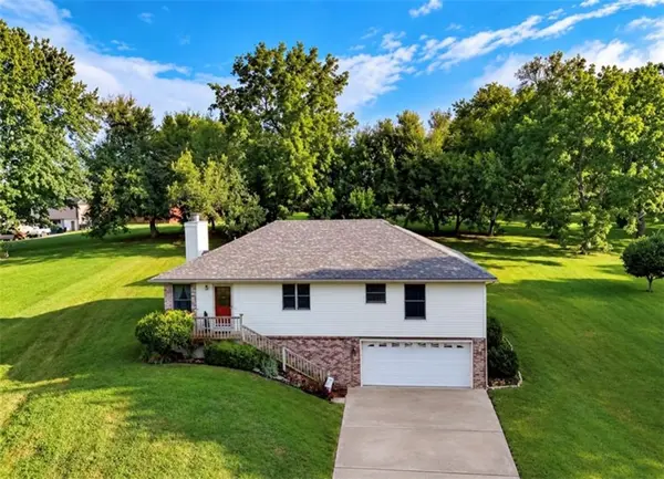 13470 Brookwood WAY, St Joseph, MO 64505