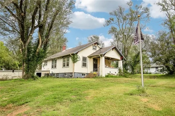 17237 286th RD, Atchison, KS 66002