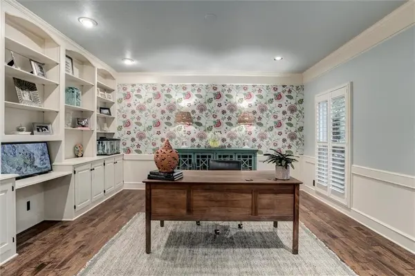 2908 W 124th TER, Leawood, KS 66209