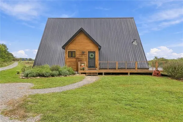 16373 E 575 RD, Mound City, KS 66056
