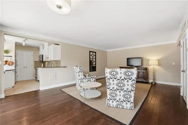 310 W 49 ST #S #304, Kansas City, MO 64112