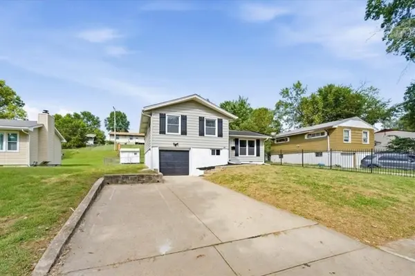 3912 E 47th TER, Kansas City, MO 64130