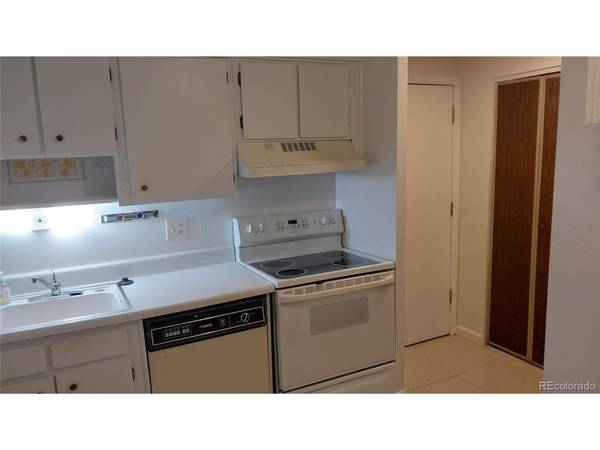 1304 S Parker #360, Denver, CO 80231