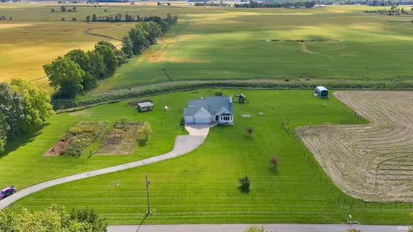 9009 Hamilton RD, Yoder, IN 46798-9727