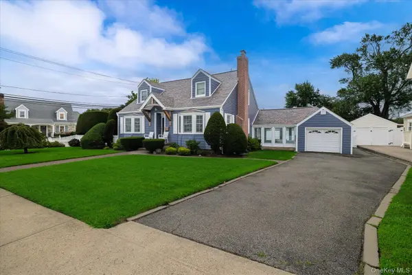 123 Centre AVE, East Rockaway, NY 11518