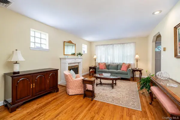 455 Morris AVE, Rockville Centre, NY 11570