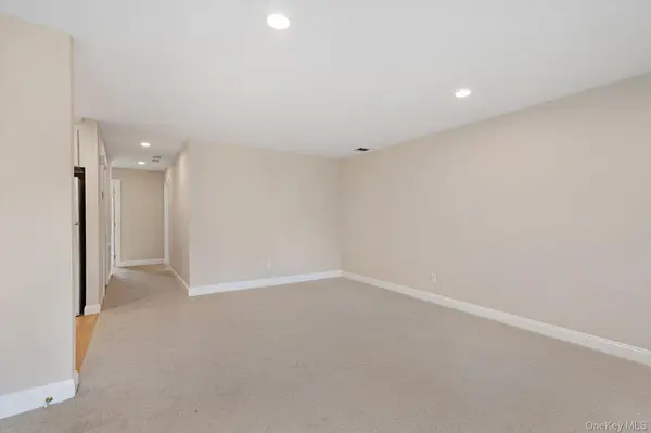 991 Madeira BLVD, Melville, NY 11747