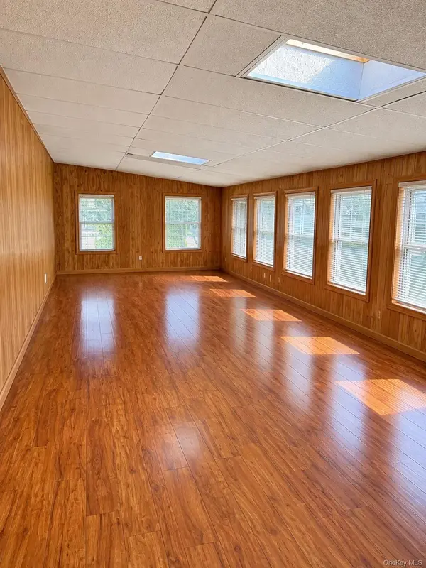 12 N Mortimer AVE, Elmsford, NY 10523