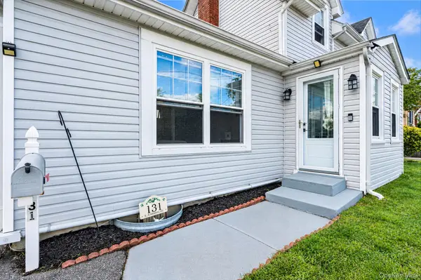 131 E Alhambra AVE, Lindenhurst, NY 11757