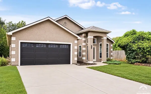 1519 Acorn LN, Eudora, KS 66025