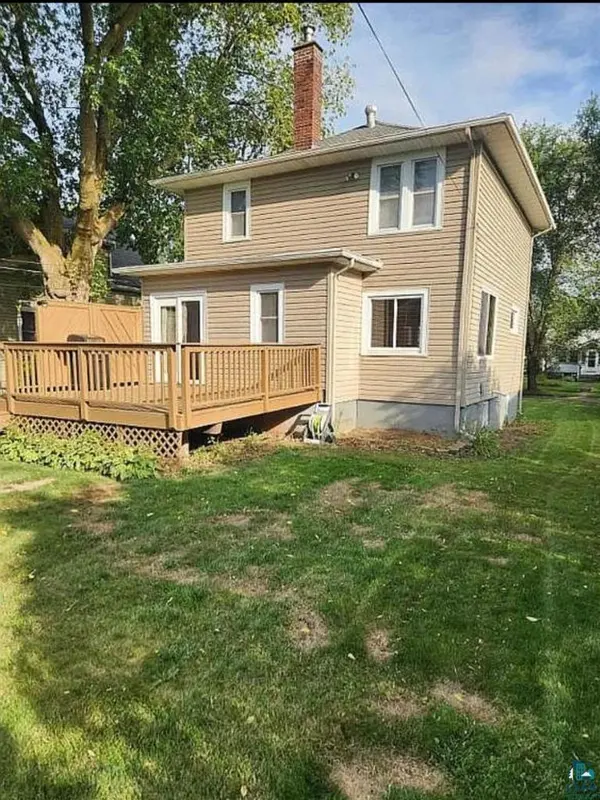 4113 7th St W, Duluth, MN 55807-1527