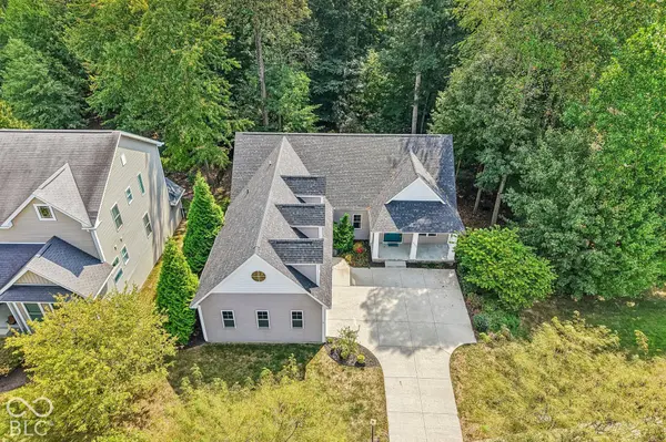 5600 Treeline DR, Columbus, IN 47201