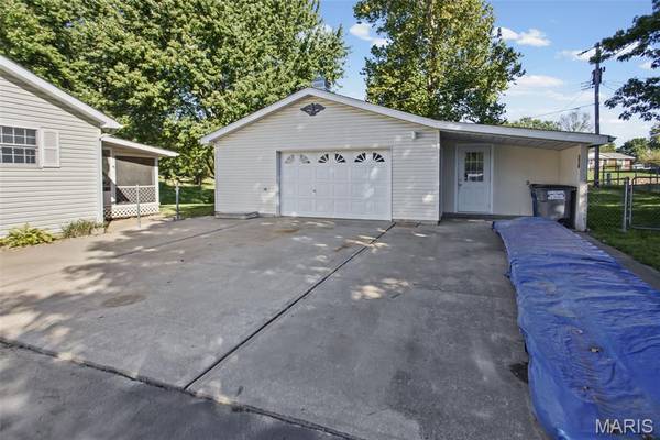 523 Brown ST, Brighton, IL 62012
