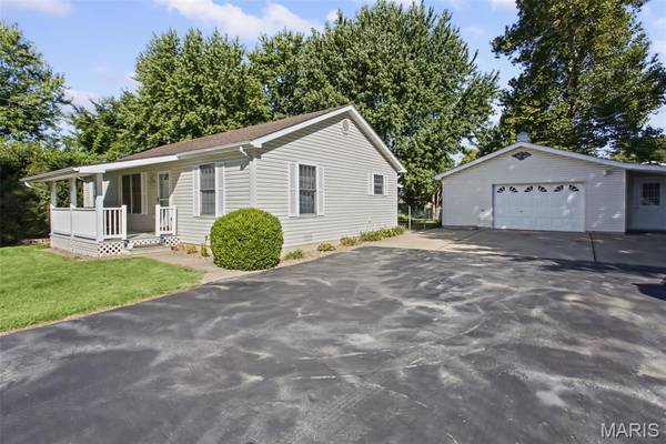 523 Brown ST, Brighton, IL 62012