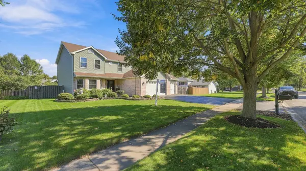 426 Badger LN, Oswego, IL 60543