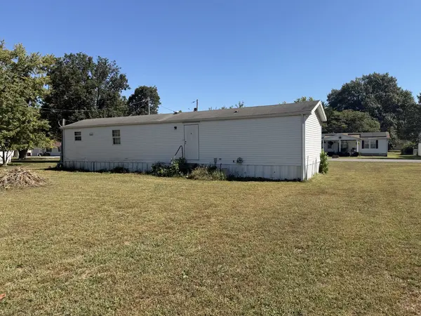 313 Leonard ST, Duquoin, IL 62832