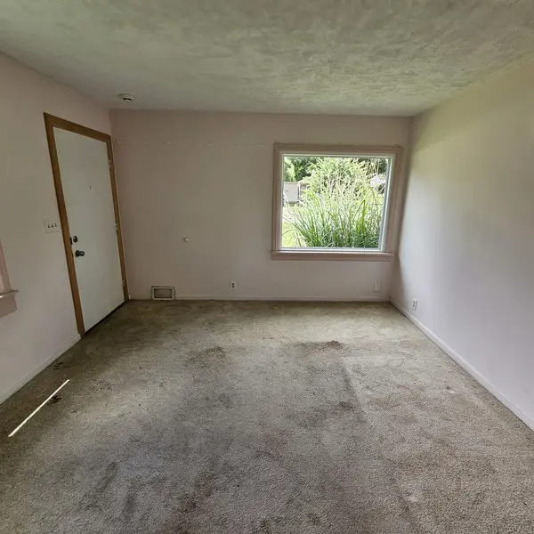 1307 Winthrop LN, Rockford, IL 61107