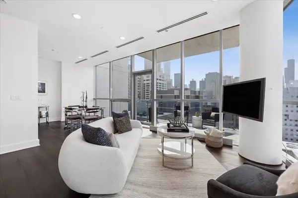 110 W Superior ST #1602, Chicago, IL 60654