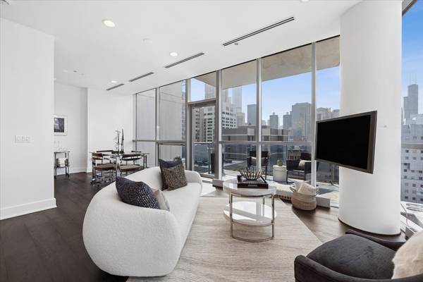 110 W Superior ST #1602, Chicago, IL 60654