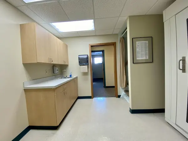 808-810 E Lincolnway, Valparaiso, IN 46383