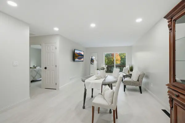 815 Ravoux CIR, Chaska, MN 55318