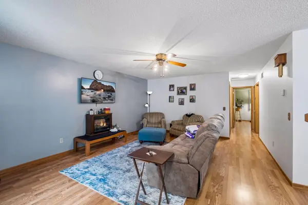 14324 Glenda DR, Apple Valley, MN 55124