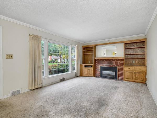 961 California AVE W, Saint Paul, MN 55117
