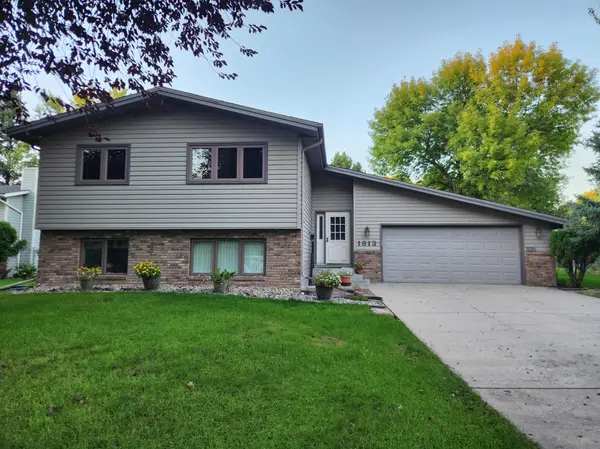 1913 26 1/2 AVE S, Fargo, ND 58103