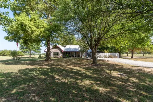 377038 E 1060 RD, Okemah, OK 74859